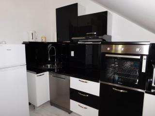 Villa Renata - Apartment Bijeli - Povlja - 4
