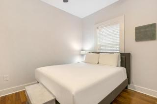Cozy and Charming House with Luxury Amenities - New Orleans - 3
