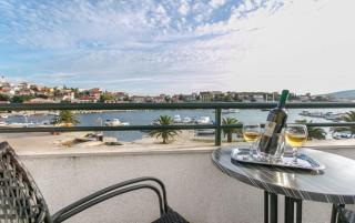 Apartment Mare - Seget Vranjica - 9