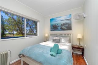 Tallowood beachfront cottage - Bonny Hills - 1