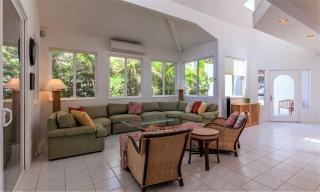 Ali'i Point Spacious and Private Oceanfont Villa with A/C - 2