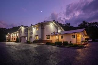 Super 8 by Wyndham Elkins - Elkins - 1