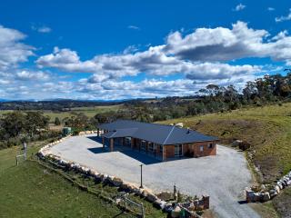 George River Park (House, 100 Acres, Animals, Views) - St Helens - 9