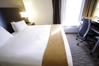 Holiday Inn Express Hotel & Suites Colby by IHG - Colby - 7