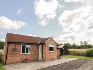 Lawn Lodge - 9