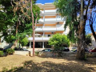 Complete three-room apartment with large terraces and car parking - Chania - 3