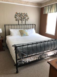 The Frogtown Inn - Canadensis - 8