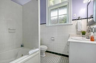 Express Rooms Close to City Amenities - New Orleans - 2