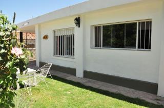 Casa con pileta zona céntrica - 2