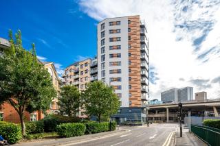 Vertex Luxury Suite - Croydon - 6