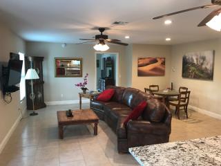 Private Guest House on Acreage - 8