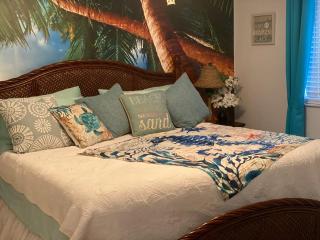 2 Bedroom , 2 Bath , Villa - 9