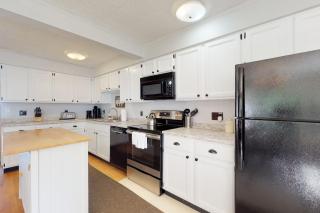 White Lobster Cottage - 3