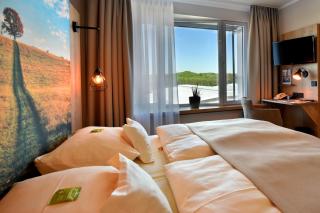 Bio-Seehotel Zeulenroda - 1