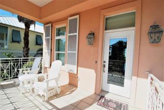 Sea Hawk - Private Beach House With Pool & Hot Tub Home - 2