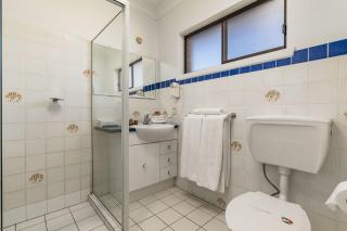 West End Motor Lodge - Orange - 9
