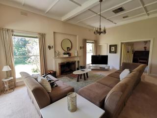 Lake House Benalla - 8