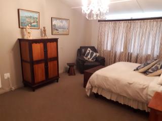 Dunroamin Bed and Breakfast - Mooirivier - 9