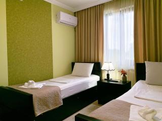 Garden Hotel - Kutaisi - 1