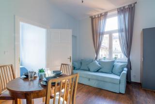 Oak Tree Old Town Apartments - 9