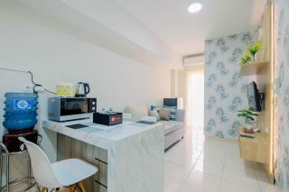 Modern and Comfortable 2BR Springlake Summarecon Bekasi Apartment By Travelio - 5