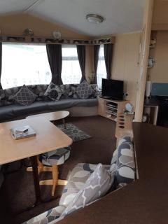 MV203 3 bedroom Deluxe caravan - Chapel Saint Leonards - 6