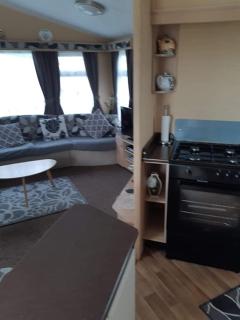 MV203 3 bedroom Deluxe caravan - Chapel Saint Leonards - 7