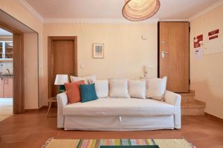 Spacious and Renovated Apartment With Amazing Patio, By TimeCooler - Lisbona - 8