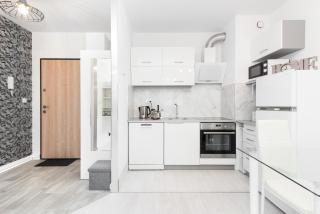 SuperApart Augustówka 73 "Sleek 1BR Home with Balcony & Pet-Friendly" - Varsavia - 3