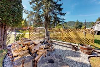 Lazy Dayz Cottage - Christina Lake - 1