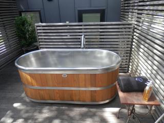 Lansdowne Farm Lodge - Hawkeswood - 1
