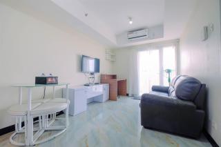 Highest Value 1BR at The Wave Kuningan Apartment By Travelio - Jacarta - 5