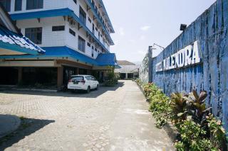 RedDoorz plus near Pelabuhan Bitung - Bitung - 9