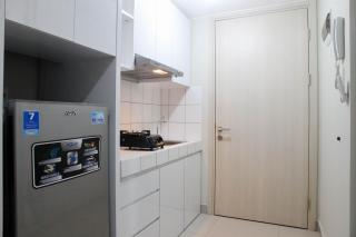 Homey Studio at Springlake Summarecon Bekasi Apartment By Travelio - 5