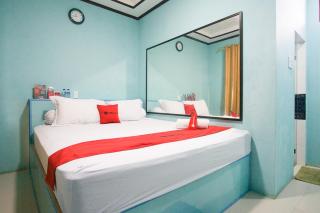 RedDoorz near Mikie Holiday Funland Berastagi - Berastagi - 0