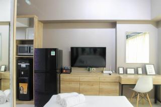 Homey Studio Apartment at Springlake Summarecon Bekasi By Travelio - Bekasi - 4