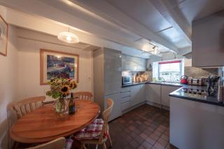 Beachcomber Cottage - 5