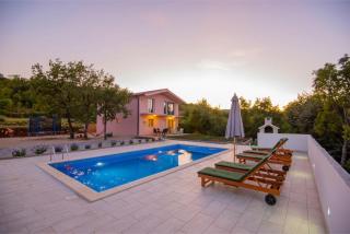 Holiday house Elizabeta near Imotski, private pool - Grubine - 0