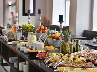 EA Hotel New Town - 8