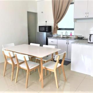 Lvl 22 City Park View 3BR Full Aircond with Pool at Casa Kayangan Meru - Ipoh - 2