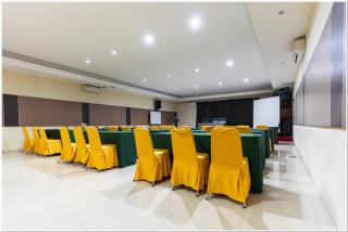 RedDoorz Plus @ Hertasning Area - Makassar - 1