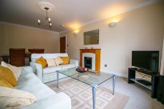 Turnberry Apartments - 4