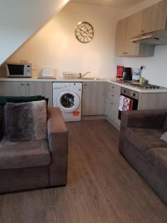Carvetii - Edward House C - 2 Dbl bed 2nd floor flat - Dunfermline - 2