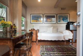 Tiny Tasteful 1 - Downtown - Austin - 8