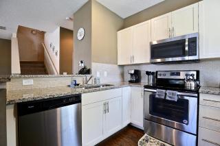 Amazing Townhouse Fits 10 In Gated Community 10 Min To Disney! - Kissimmee - 3