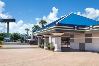 Travelodge by Wyndham Deltona - Deltona - 2