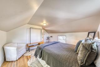Cosmos Corner House - Fredericksburg - 6