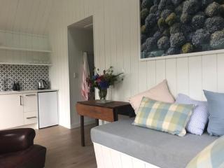 Hahei Kereru Cottage - 7