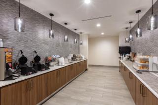 La Quinta Inn & Suites by Wyndham Lafayette Oil Center - Lafayette - 5