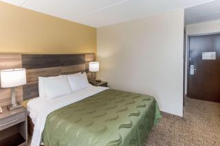 Quality Inn & Suites Plattsburgh - Plattsburgh - 1